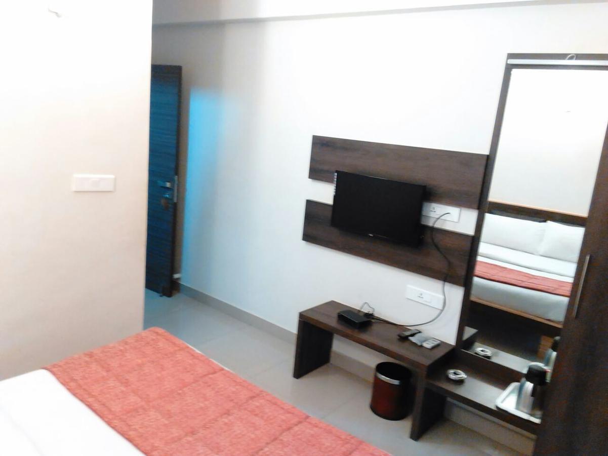 Hotel Sivaranjani Erode Ngoại thất bức ảnh