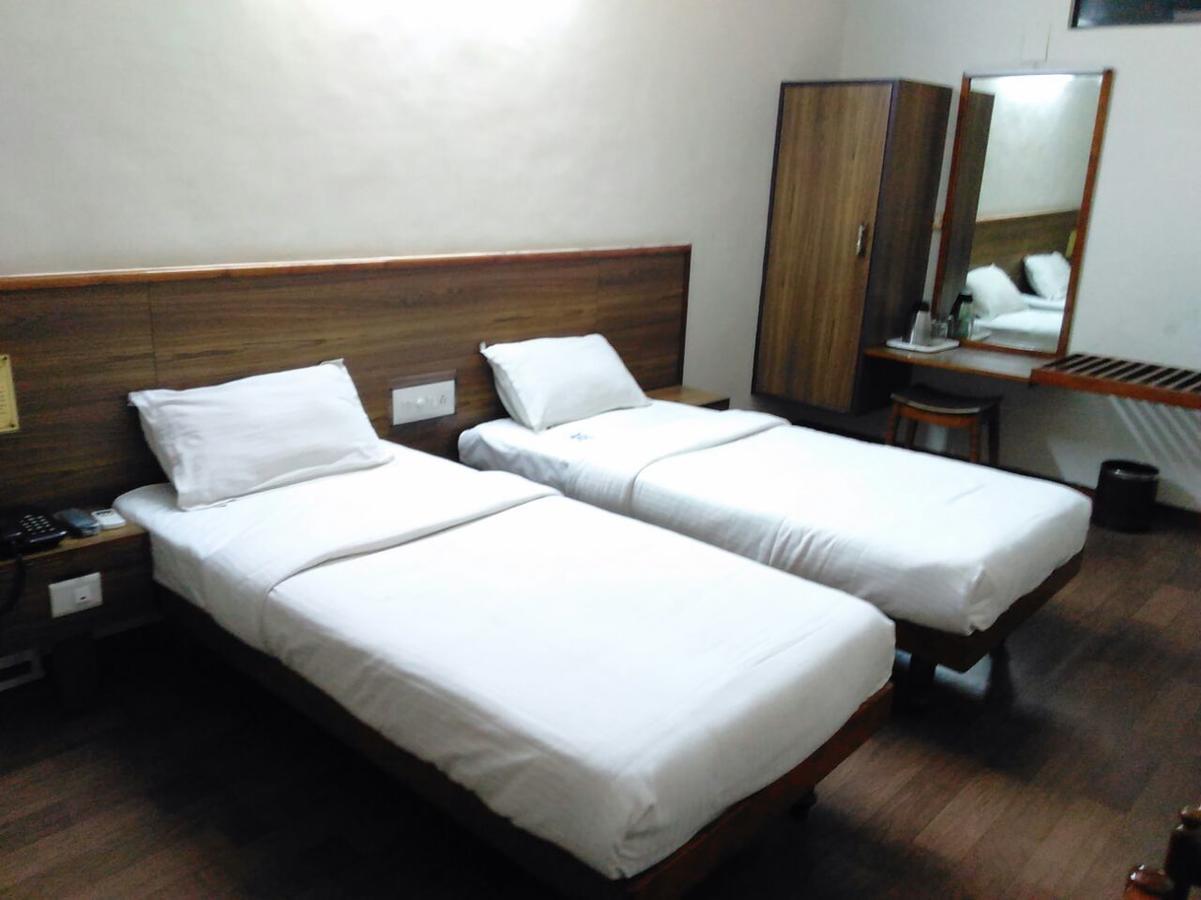Hotel Sivaranjani Erode Ngoại thất bức ảnh